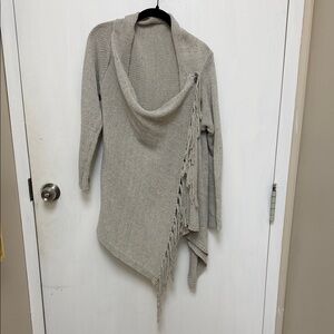 Elegant Gray Women's Sweater with Fringe